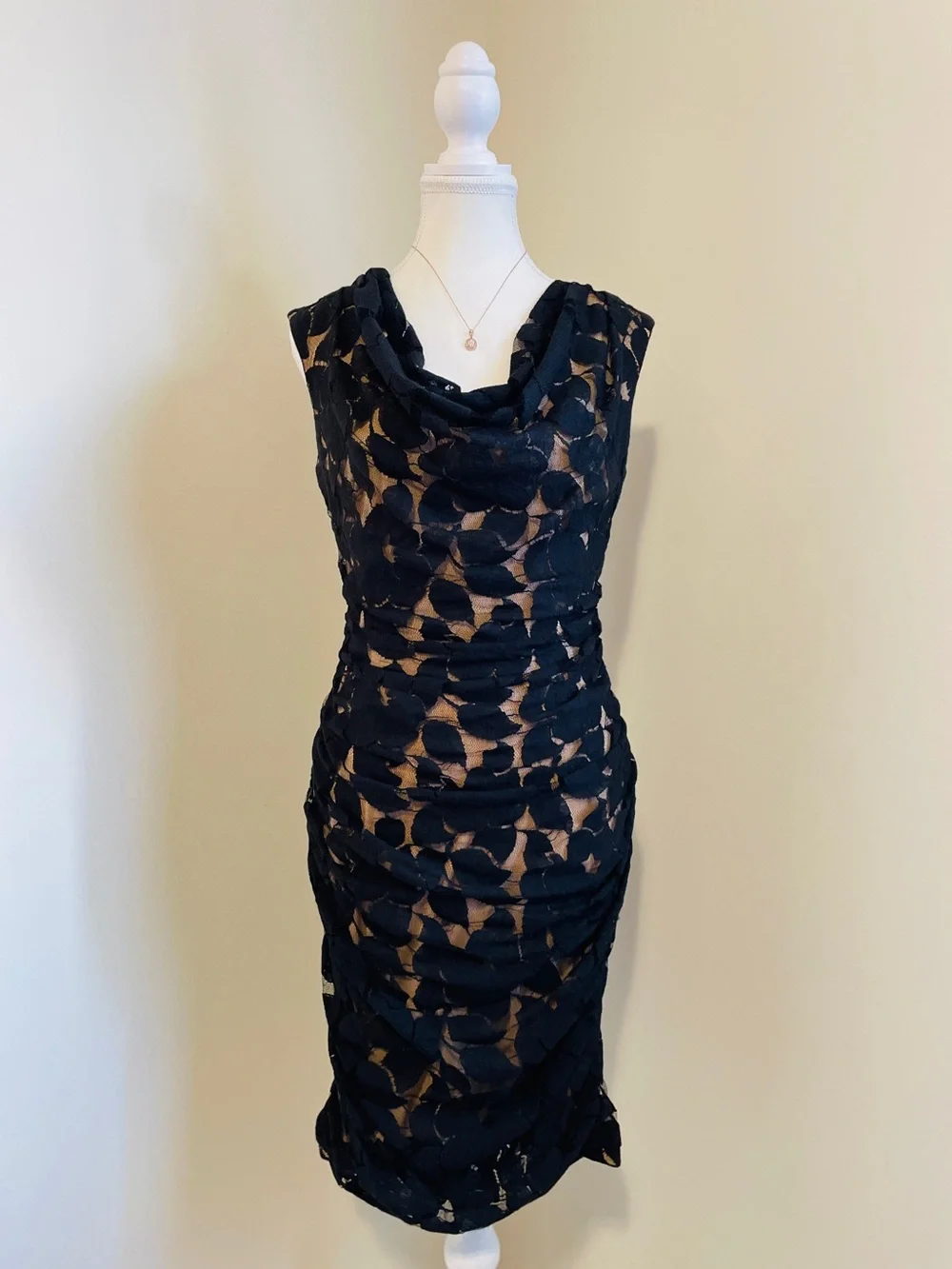 |London Times| Women’s Sleeveless Lace Sheath Dress - Picture 1 of 8